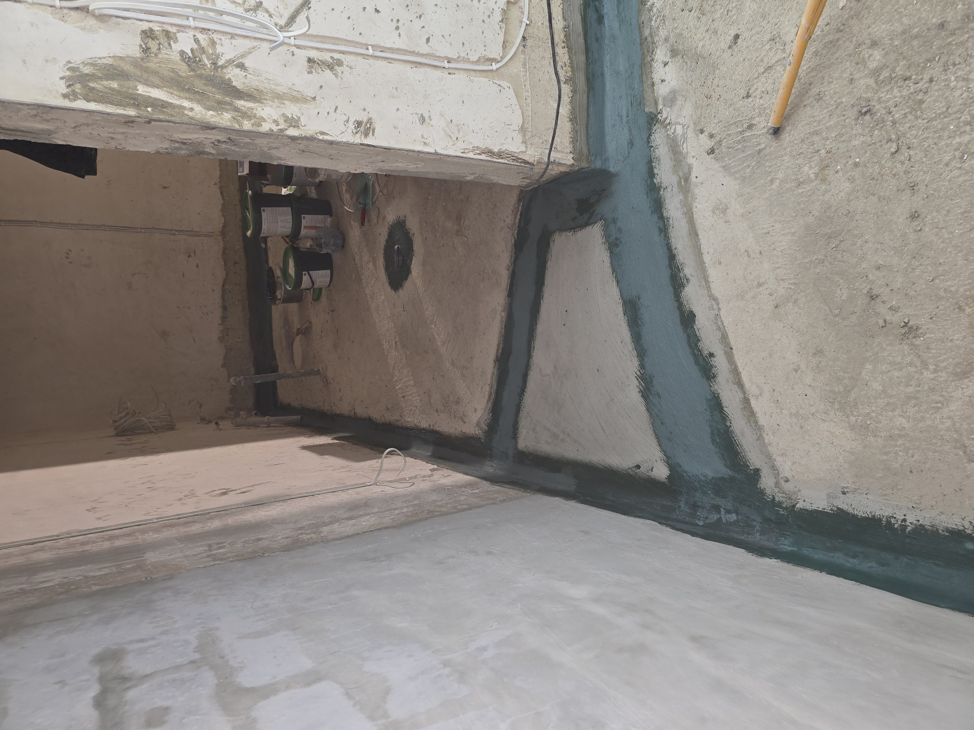 Zabezpieczanie detali i narożników masą polimerową