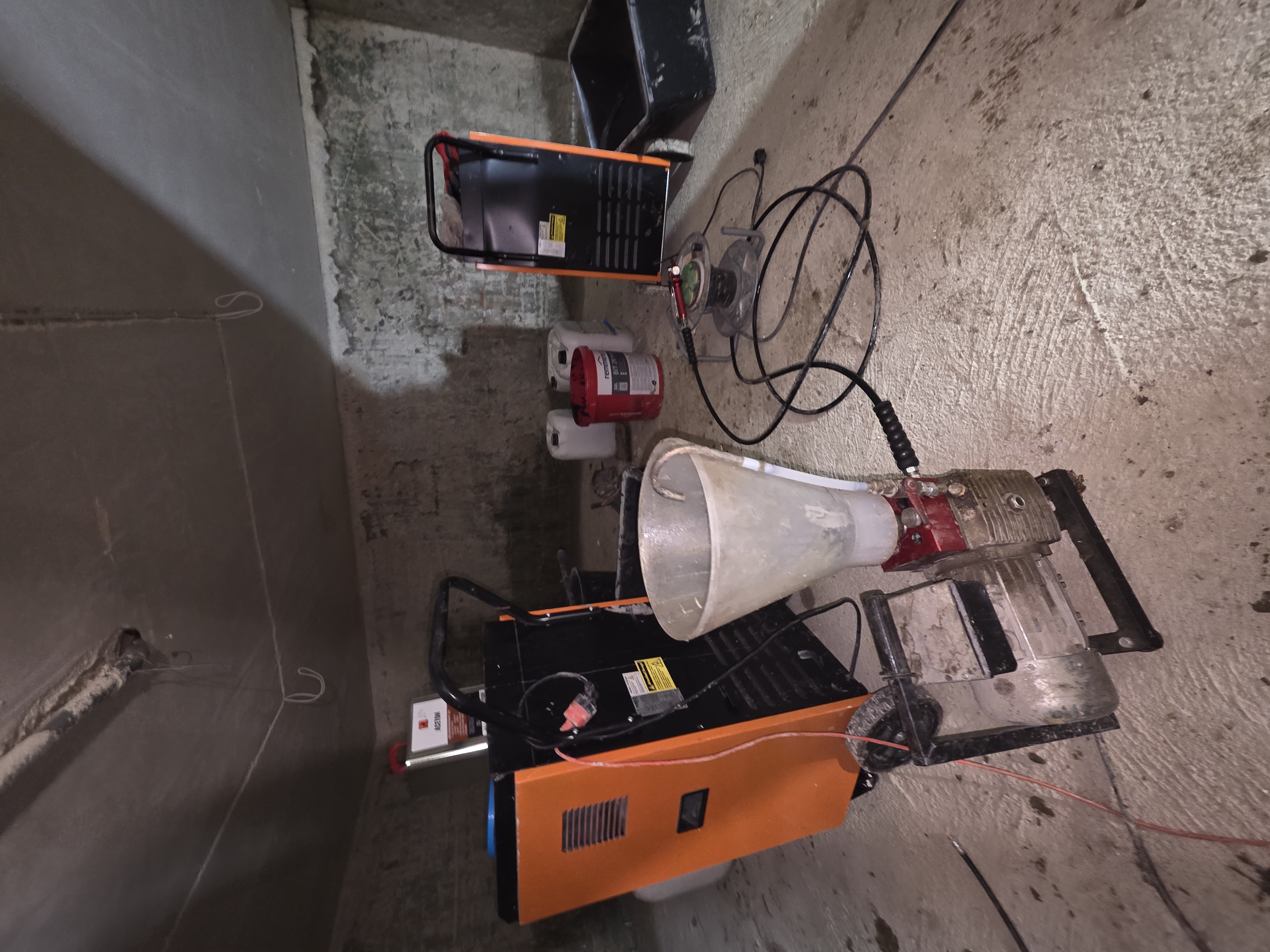 Iniekcja ciśnieniowa na bazie żywic Wrocław