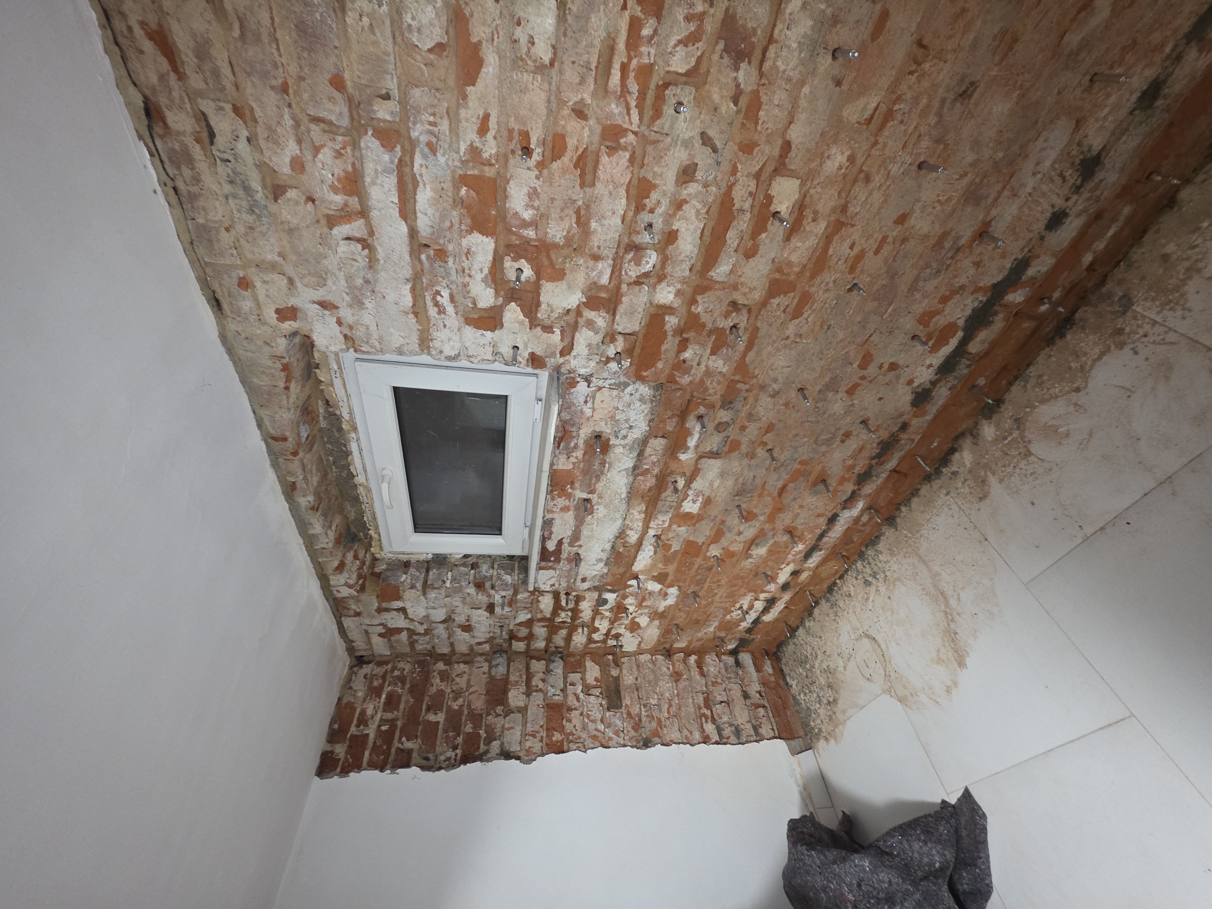 Iniekcja kurtynowa ściany fundamentowej