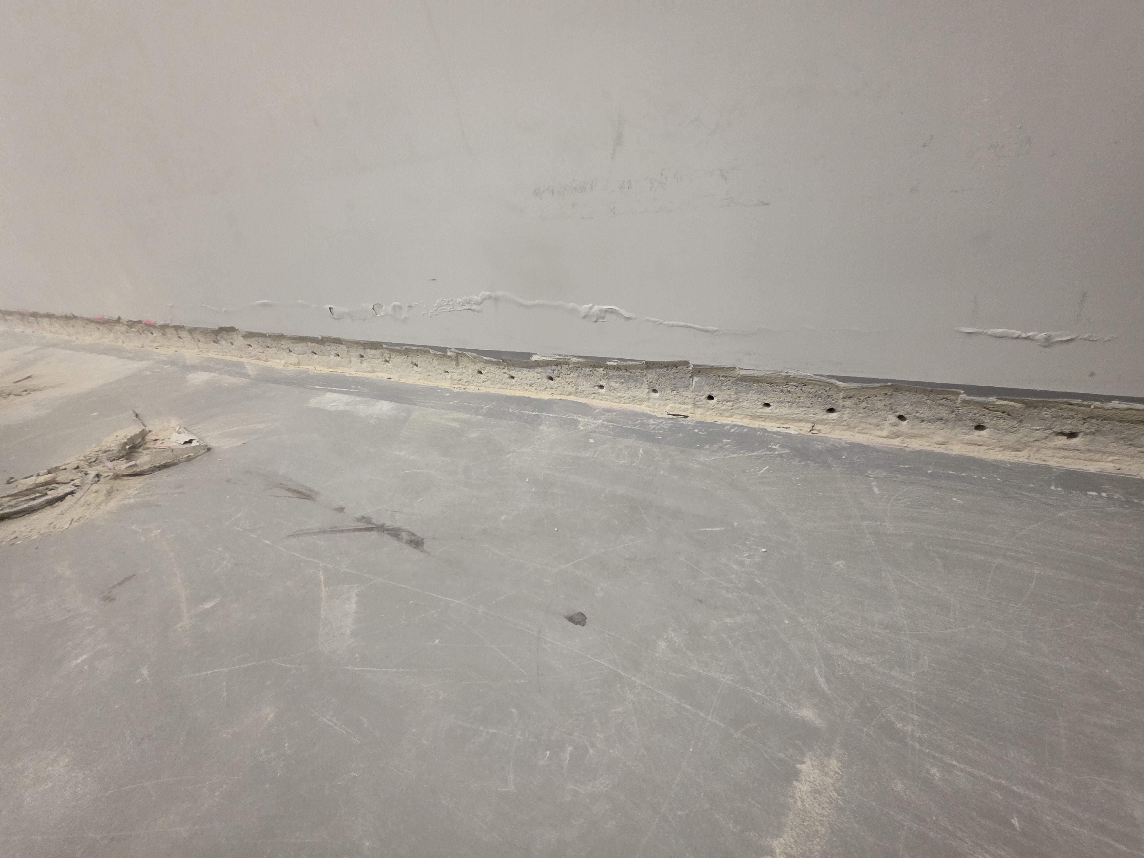 Odtworzona izolacja przeciwwilgociowa budynku