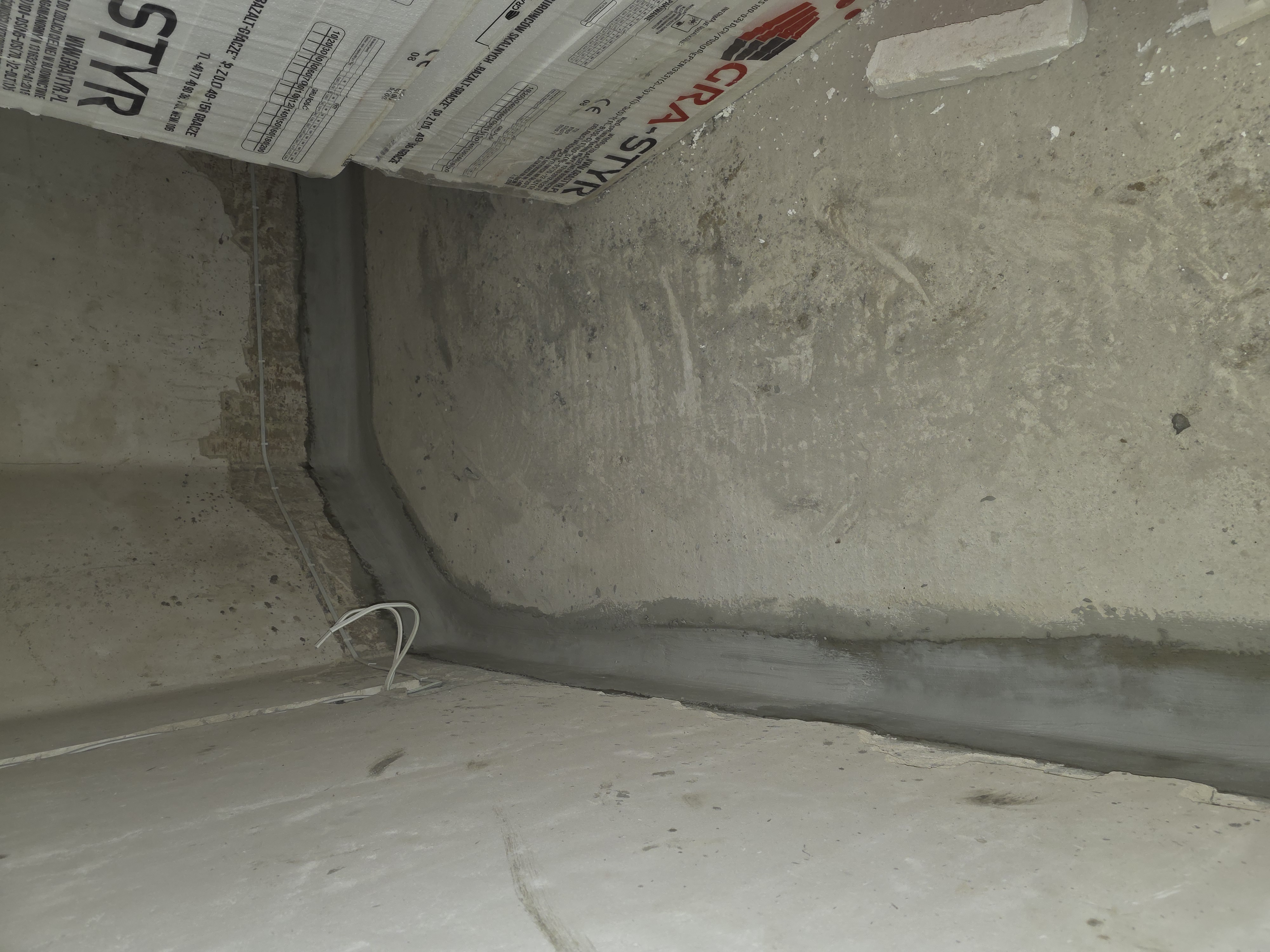 Izolowanie piwnic metodą klasyczną z odkopaniem