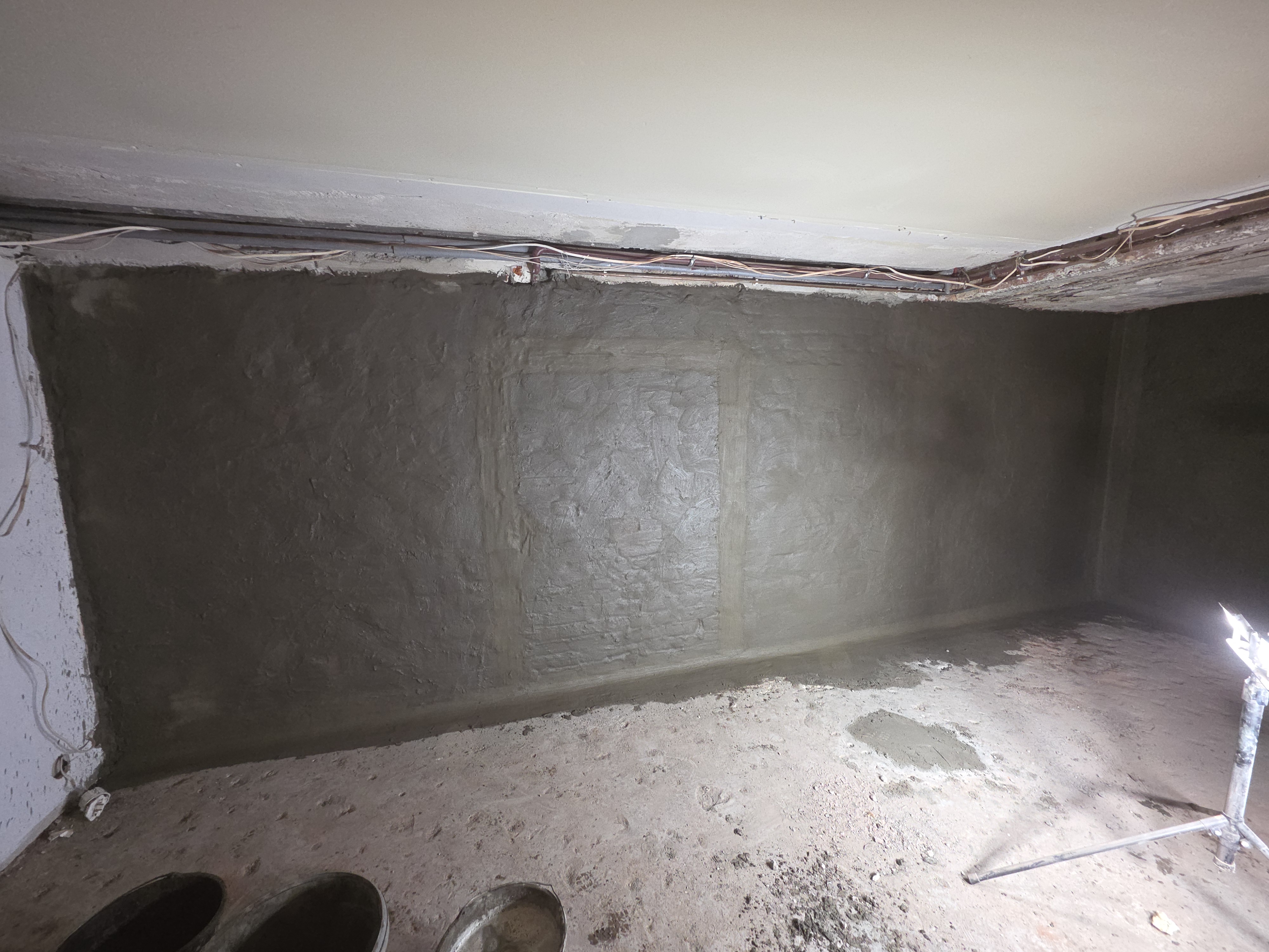 Przygotowanie piwnicy pod tynki renowacyjne Kłodzko