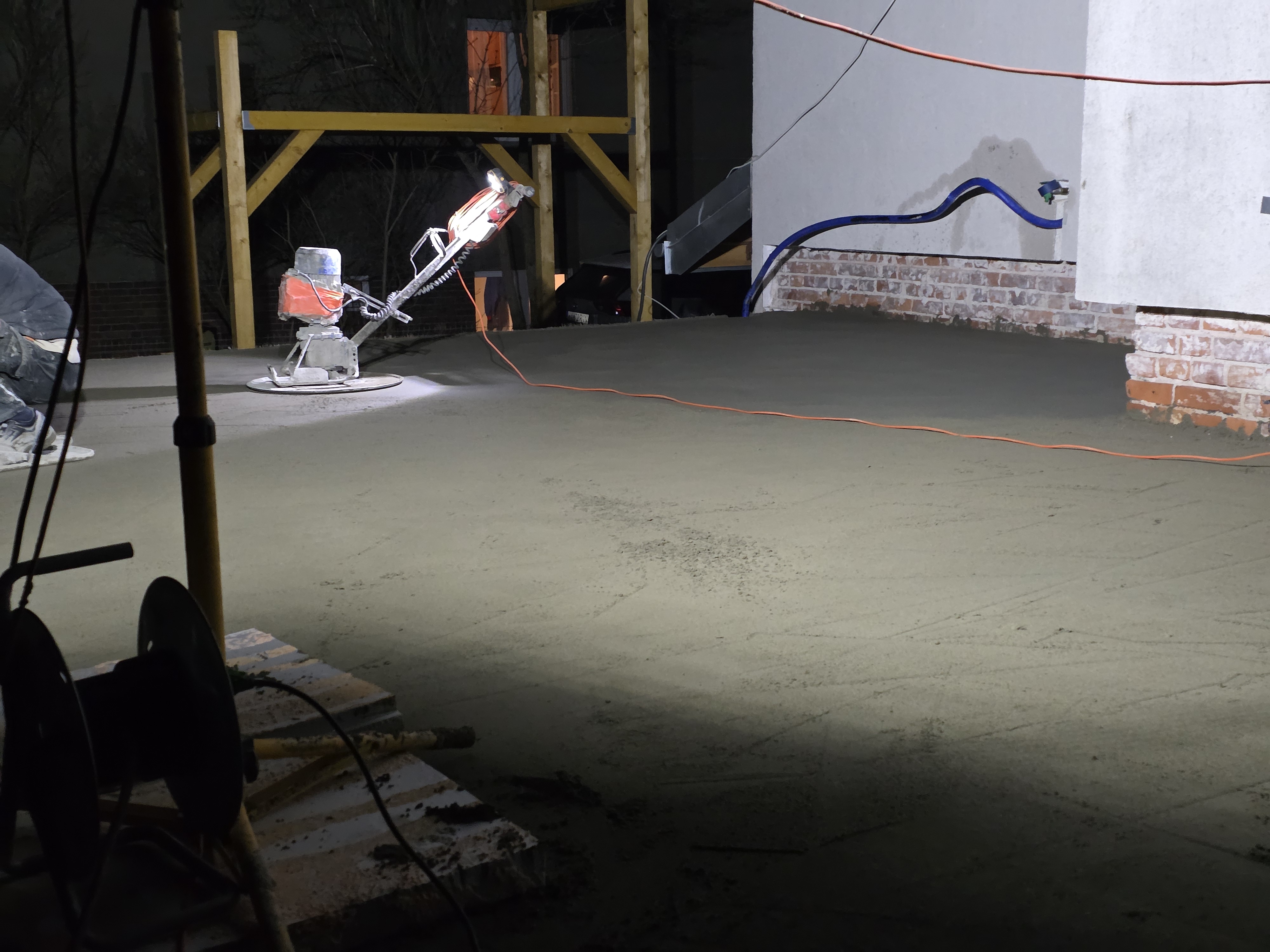 Prawidłowo wykonany jastrych na tarasie ze spadkiem do odpływu - Wrocław